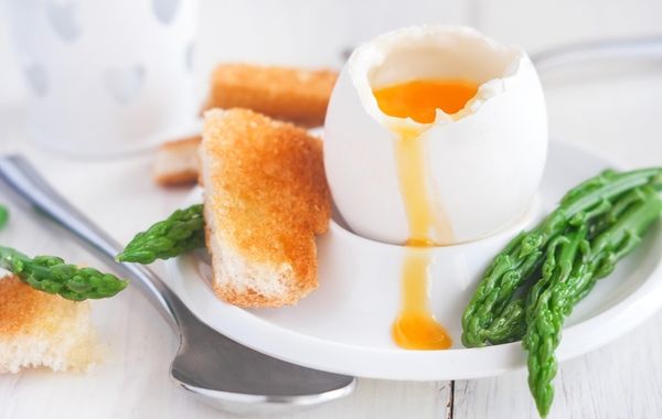 Як правильно зварити яйце некруто: способи та рекомендації