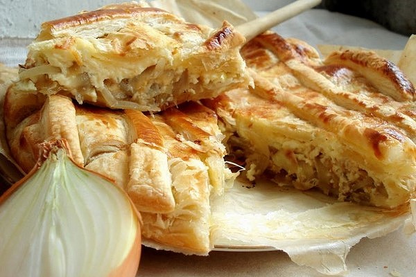 Пиріг з рибою з листкового тіста: домашні рецепти з фото