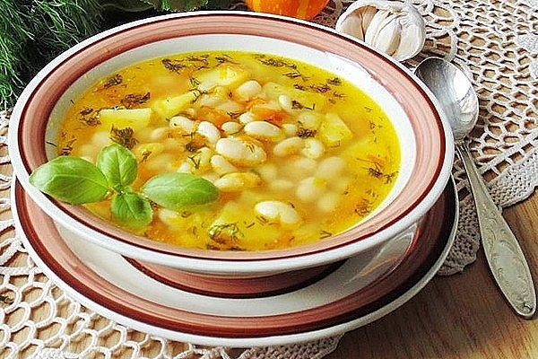 Суп з білої квасолі (з м'ясом, пюре, курячий): рецепти з фото