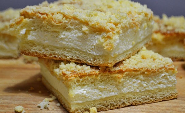 Сирний пиріг з крихтою: покрокові рецепти з фото