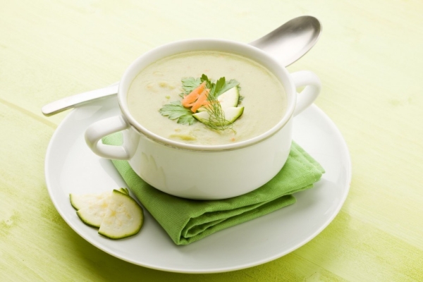 Крем-суп з кабачків: рецепти з сиром, вершками, картоплею