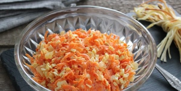 Салат з моркви з сиром (твердим, плавленим): рецепти