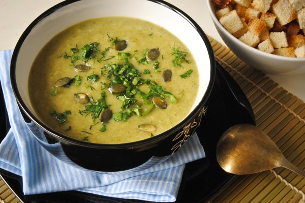 Суп з цибулі-порею (з картоплею, сирний, рибний): рецепти