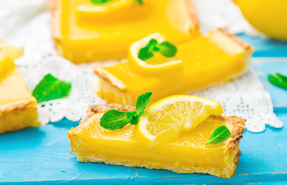 Лимонний пиріг - простий рецепт випічки з фото покроково