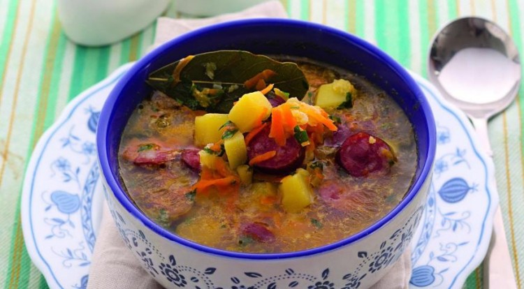 Гороховий суп з копченою ковбасою - покрокові рецепти з фото