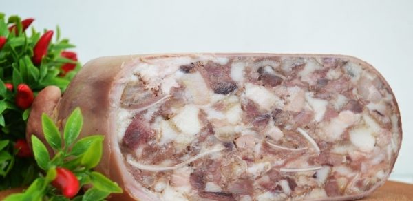 Сальтисон з свинячих голів у домашніх умовах: рецепт з фото
