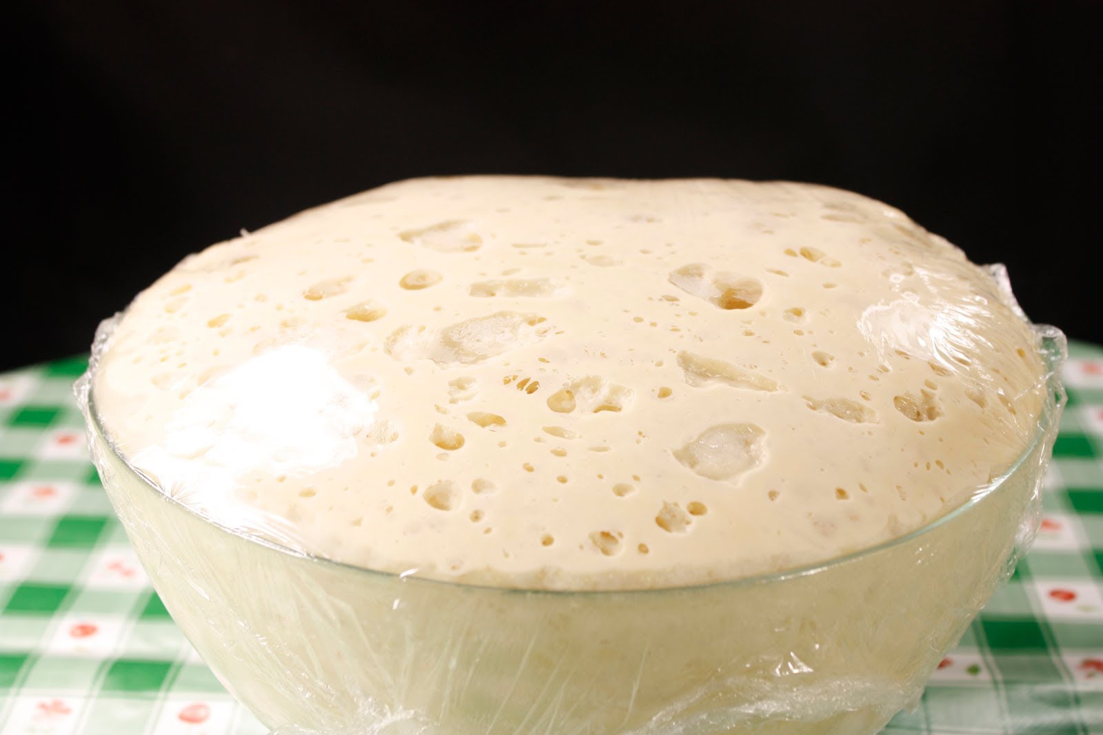 Дріжджове тісто на молоці (свіжому і кислому): прості рецепти