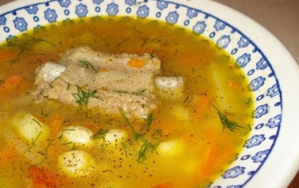 Суп з свинячих реберець (свіжих, копчених): покрокові рецепти