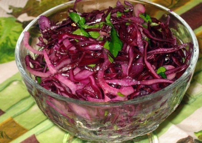 Салат з червоної капусти: прості рецепти з фото покроково