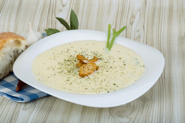 Суп-пюре з цвітної капусти (з вершками, куркою): рецепти