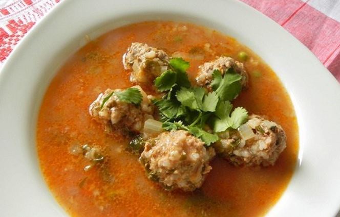 Суп з тюфтельками - швидко і смачно: покроковий рецепт з фото