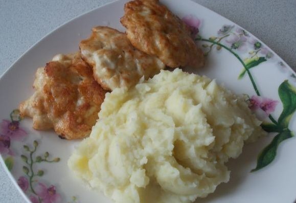 М'ясо по-албанською (з курки, з свинини): рецепти з фото