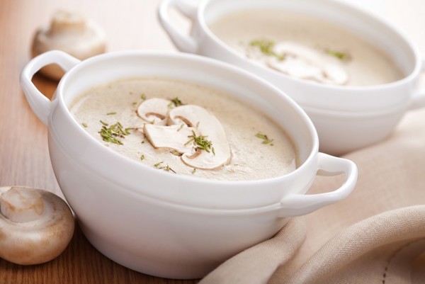 Крем-суп з шампіньйонів: легкі покрокові рецепти з фото