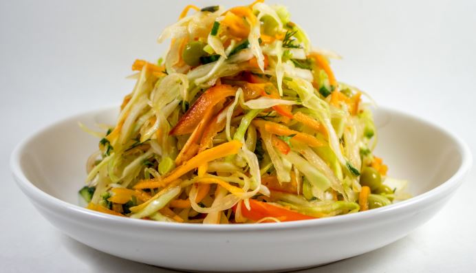 Прості салати на кожен день: покрокові рецепти з фото