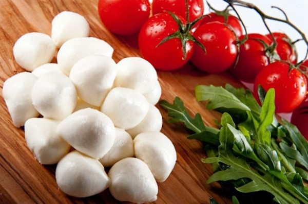Рецепт итальянского наслаждения — сыр Моцарелла собственного приготовления